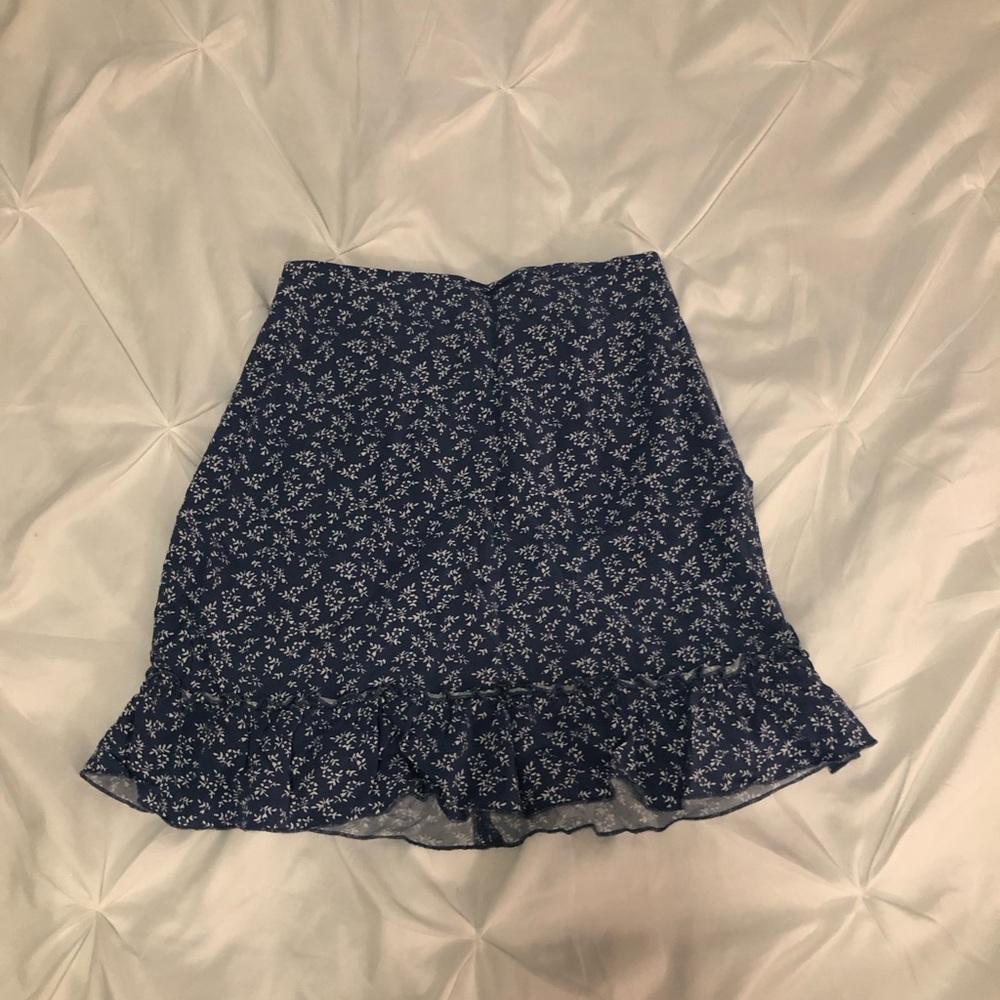 Brandy Melville mini skirt